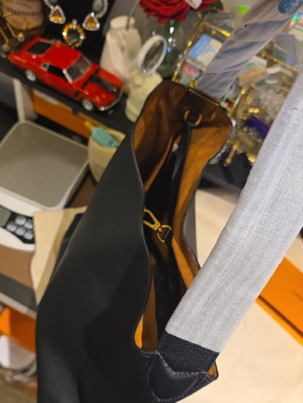 Black Leather Shoulder Tote Bag - Unbranded - Picture 14 of 14